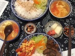 秘制红烧肉饭-蜗牛小馆醉乡民谣云南菜(惠新西里店)