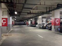 -绿地·新都会-地下停车场