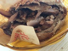 -洪峰浩老北京烧饼夹肉(角门路店)