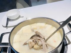 -煲王粤菜餐厅(中侨中心店)