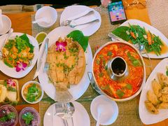 -Chom Cafe and Restaurant