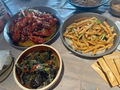 -巴厘龙虾·榜首油焖大虾(音乐学院·沿江酒馆店)