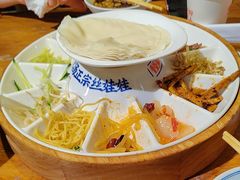 -怪噜范·老贵阳街头名小吃(鸿通城店)