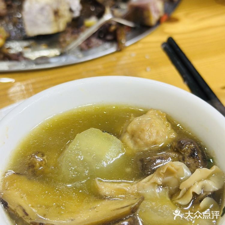 在江门闹市中野生菌Top1，巨无霸糯米鸡饭