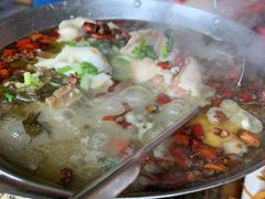 -临江餐馆二楼美食部落