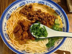 招牌辣肉干拌面-辣肉面大王(天平路店)