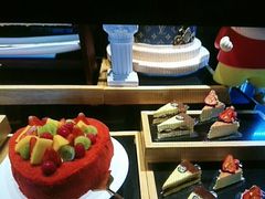 -雍容荟帝王蟹活龙虾展台自助(IFS黑金店)