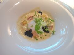 低温红心蛋配火腿片黑松露-弦月窗LUNETTE BY AMANDA(复兴路店)