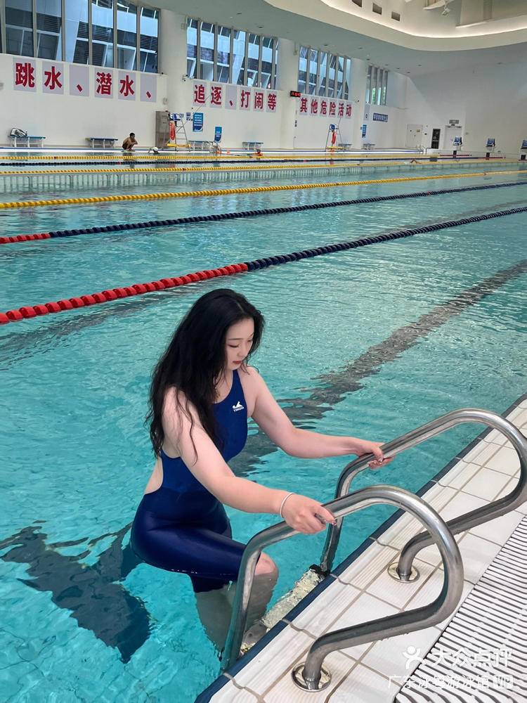 教学5年的女游泳教练🙋