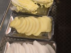 -鹿鸣山草本茶香火锅(园西路店)