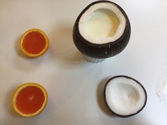 -志龙皇冠吃货椰子铺