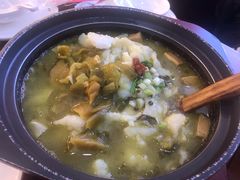 -周鱼小馆石锅酸菜鱼(活力汇店)