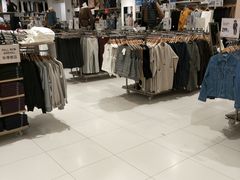 -优衣库(石家庄裕华万达广场店)