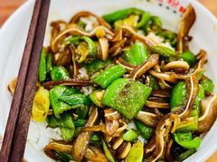 辣椒耳尖盖码饭-肆姐面粉馆(坡子街店)