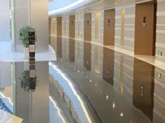 -上海滴水湖皇冠假日酒店