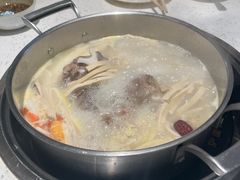 -三人行骨头王火锅(长寿店)