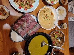 -老滇山寨•云南特色菜•地方菜•民族风情歌舞表演(金碧店)