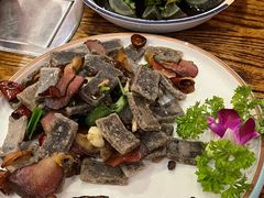 -亮欢寨酸汤鱼(沙冲路店)