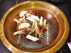 -沸炉重庆老火锅(军事博物馆店)