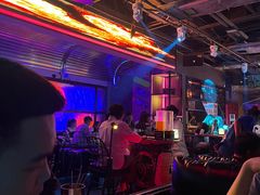 -UP嘻哈酒吧(粉巢店)