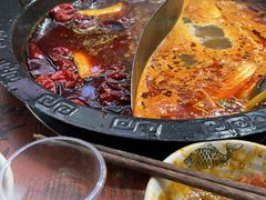 -重庆川渝肥妹火锅