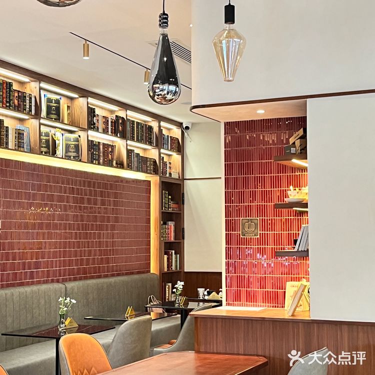 墨笛植造所太会选址了吧！武康大楼绝美风景