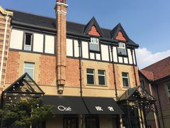 -钟书阁(松江泰晤士小镇店)