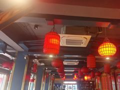 -爱你您·自家鱼塘·活水喷泉鱼火锅(八里店)