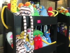 -莓园冰淇淋店