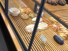 -焙丽拾光(麦凯乐直营店)