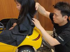 -首脑美容美发化妆美甲培训学校(龙岗校区)