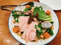 牛油果秋葵烧鸡沙拉-COMMUNE幻师(上邦百汇城店)