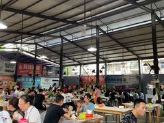 大堂-五七小李子油焖大虾(总店)