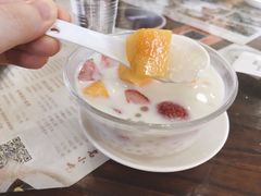 椰汁杂果芋圆西米露-周大娘牛乳(旧寨古村总店)