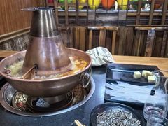 -果松木炭酸菜铜火锅·外婆参鸡汤