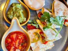 墨西哥风味香浓芝士鸡肉薄饼-blue frog蓝蛙(长泰广场店)