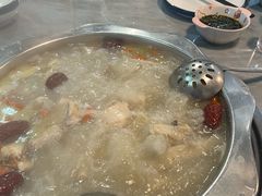 -光头药膳鸡(莱茵小镇店)