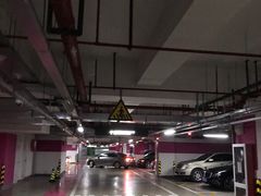 -万象城-停车场
