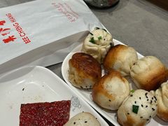 鲜肉虾肉双拼-大壶春生煎(四川中路店)