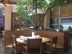 -蜜桃餐厅·伴山(湖滨商业街店)