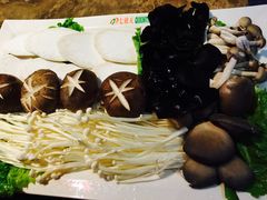 -七欣天香辣蟹火锅(无锡金太湖国际城店)