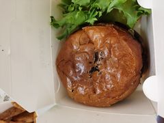 蘑菇培根牛肉堡-龙治汉堡(中华城店)
