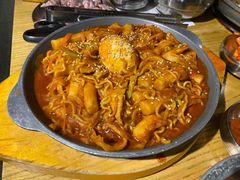 炒年糕-姜虎东白丁烤肉(恒隆广场店)