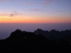 -黄山光明顶山庄