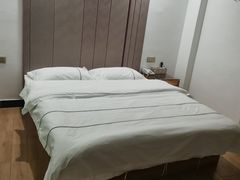 -鑫雅居公寓(广州南站地铁站店)