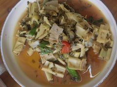 -芦茨金富饭庄·25年老字号·专做稻草鸡