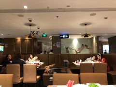 大堂-海底捞火锅鲜切牛肉主题店(长寿路店)