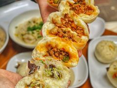 -李与白包子铺(桐梓林店)