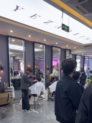 点击看大图 -藤野造型烫染·漂发