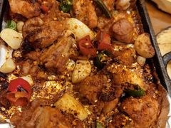 -老东镇啤酒屋海鲜加工·蒸汽海鲜·海鲜烧烤(台东店)